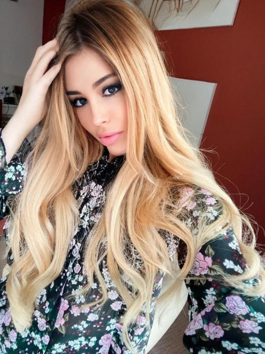 Darina — 2 / 5