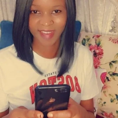 Betty, Escort, Medina