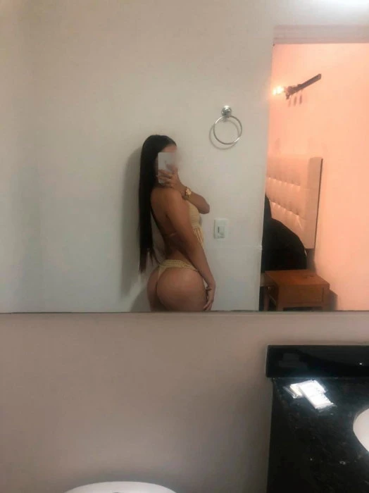 Fox, Escort, Medellín