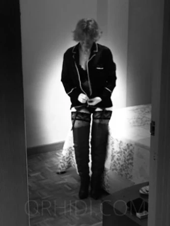 Rosmary... behaarte Mu*****... — 4 / 8