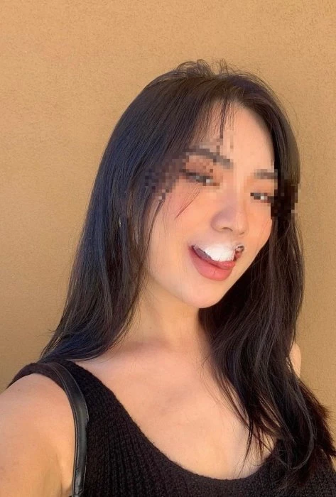 Amina — 2 / 3
