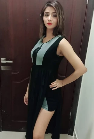 Model Soniya — 1 / 3