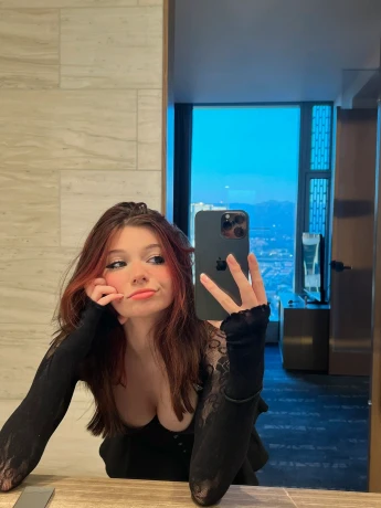Maddie — 2 / 4