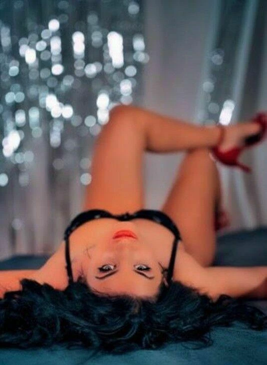 Mavy, Escort, Vienna
