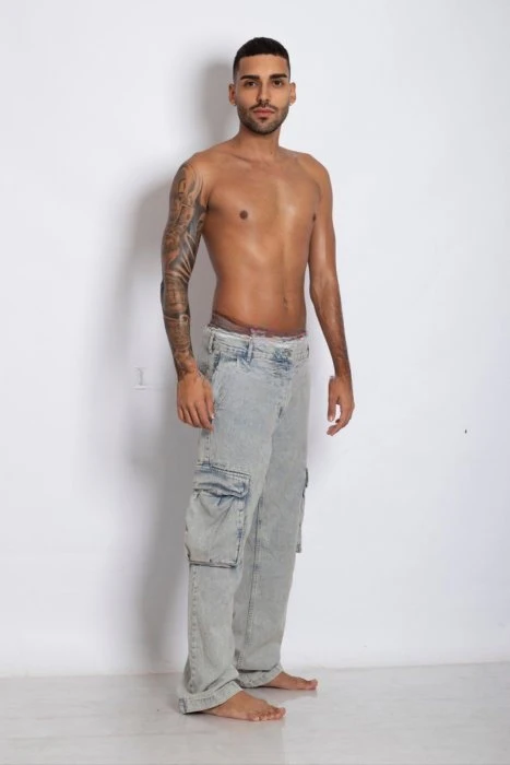 Victor, Escort, Mosta
