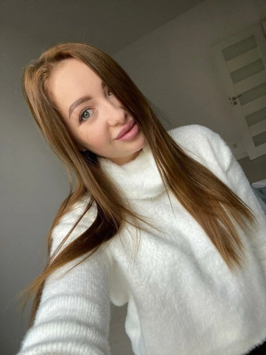 Alina — 5 / 9
