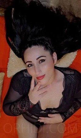 Sisy, Escort, Munich