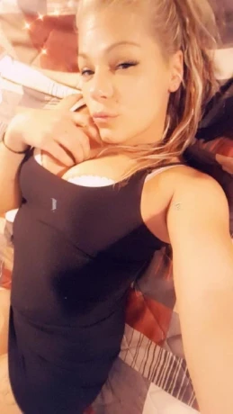 Kelly Grey — 1 / 3