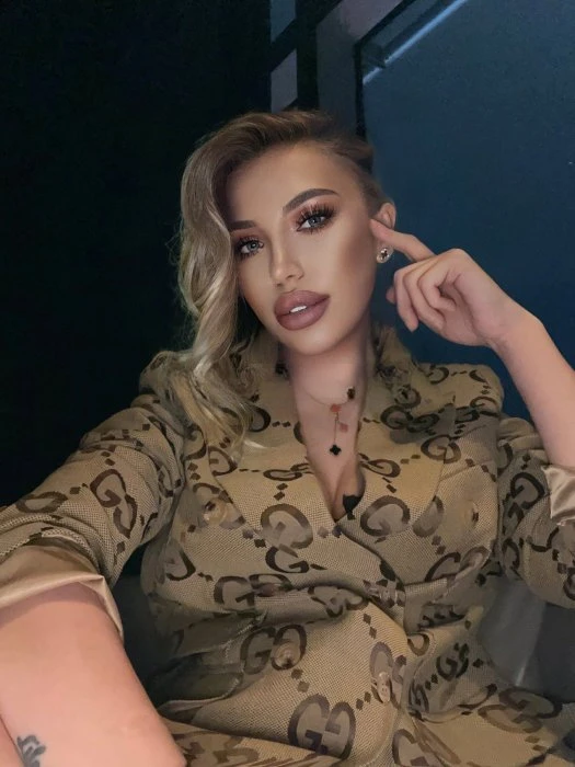 Kristina, Escort, Shanghai