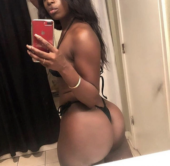 Tyna, Escort, Mississauga