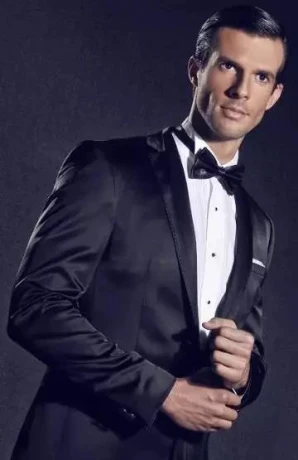 De Meest Sexy En Aantrekkelijke High Class Escort Mannen — 10 / 21