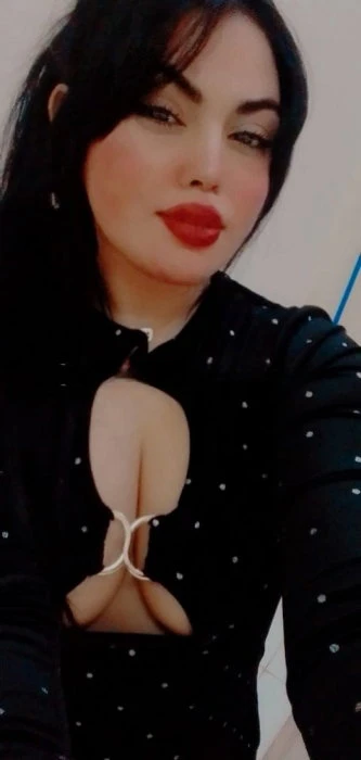 Roro, Escort, Abu Dhabi