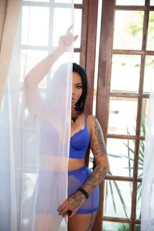 Andressa Sampaio — 9 / 12