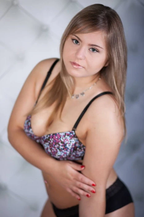 Elena — 3 / 5