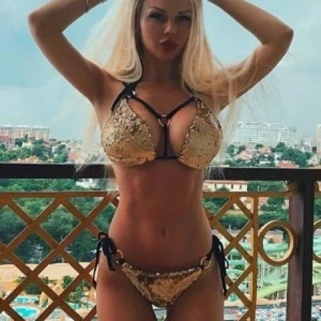 Demi — 2 / 3