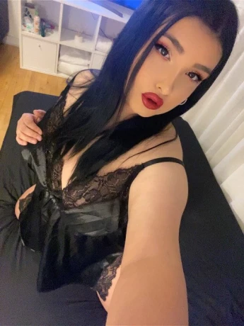 CRYSTALL. #party girl  # STRAPON# best BJ in town #duo available — 5 / 6