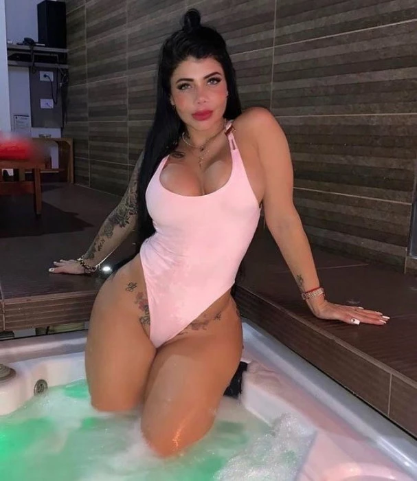 Samantha, Escort, Muscat
