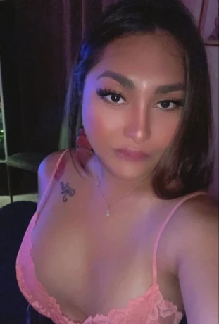 Ladyboy Nam Ponce — 9 / 14