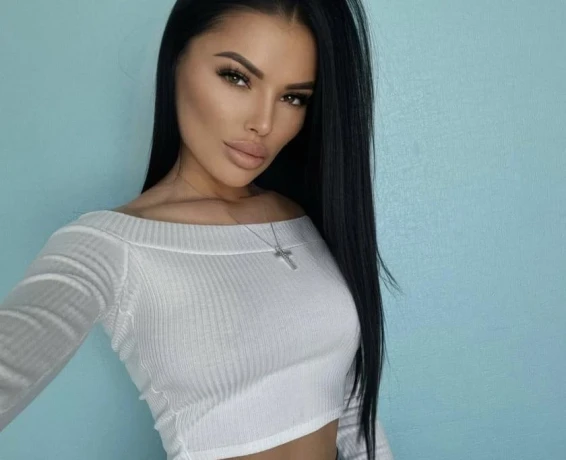 Evelin Party Girl In Schweiz — 1 / 5