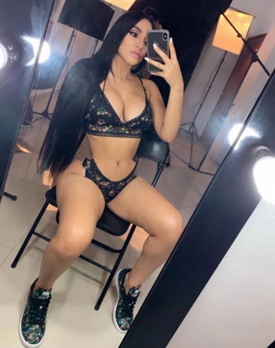 Tifanny — 4 / 9