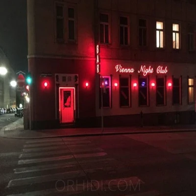 889828, Escort, Vienna