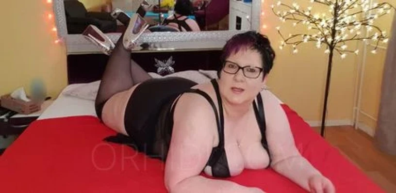 Lilly - molliger, deutscher Busentraum — 7 / 24