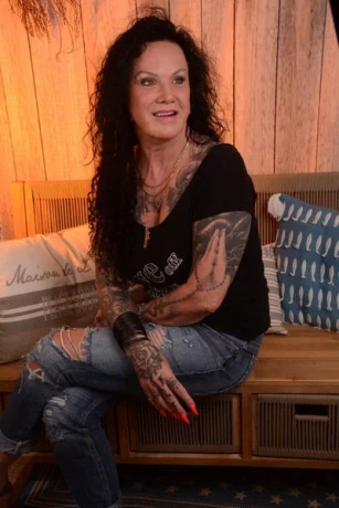 Deutsche Cora — 7 / 17