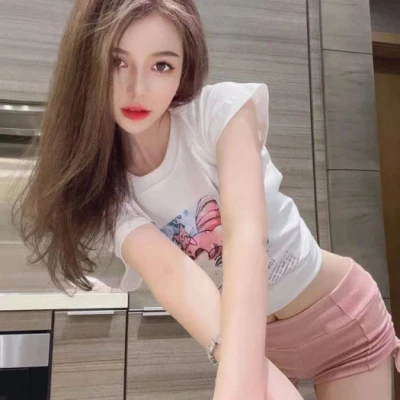 Abby, Escort, Al Munayzilah