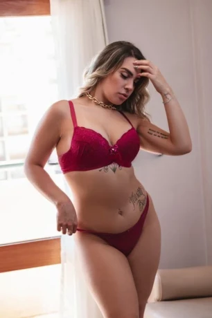 Larissa Schnaider — 5 / 9