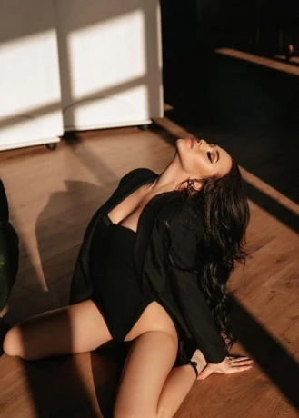 Nadinne — 2 / 4