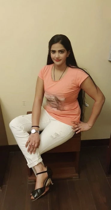 Divya, Escort, Dubai