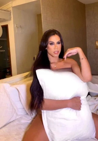 Pamela Ferrari — 5 / 12