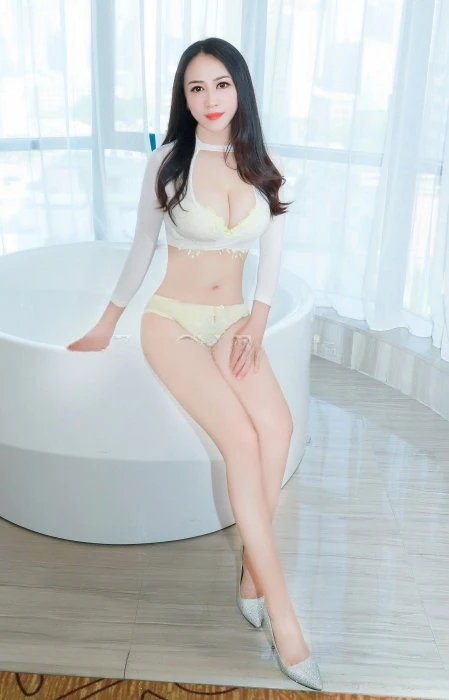 Sakura — 2 / 4