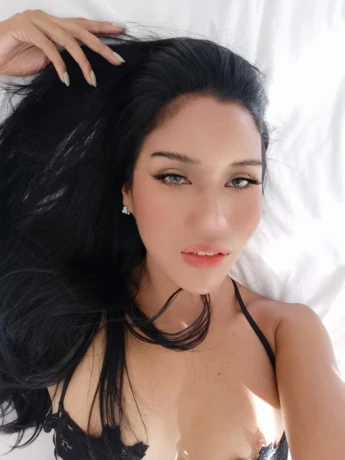 ChanellaLee — 3 / 4