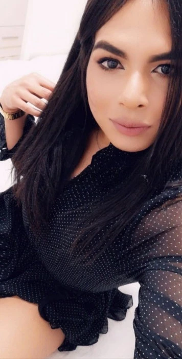 Daniela — 5 / 7