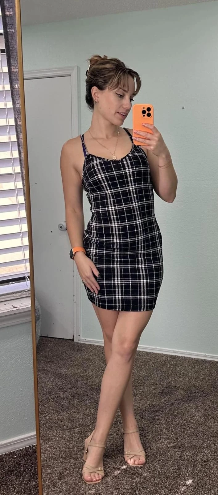 zara — 2 / 4
