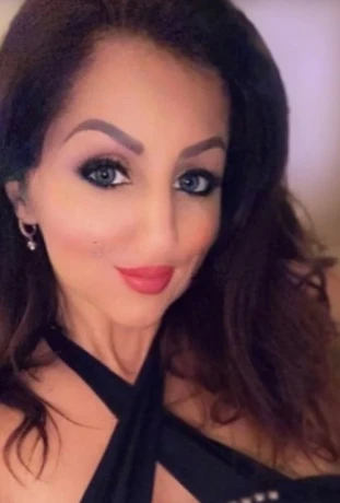 Vanessa Wild — 1 / 7