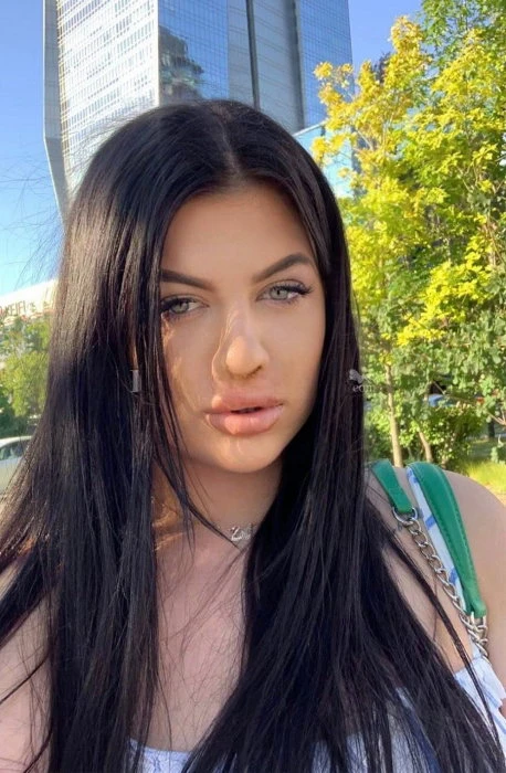 Maya — 4 / 7