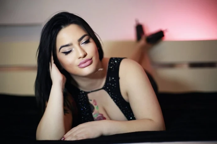 Stephanie — 5 / 11