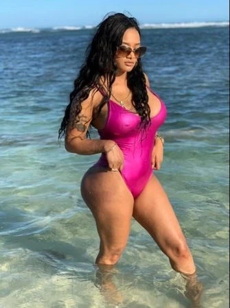 Paola aus Brasilien — 6 / 8