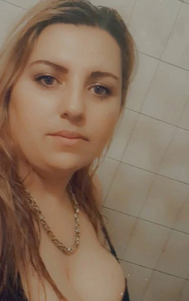 Bella194 — 2 / 3