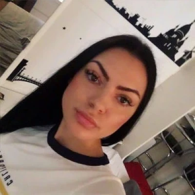 Emma Jeune, Escort, Paris