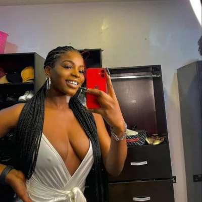 Lori Pills, Escort, Beirut