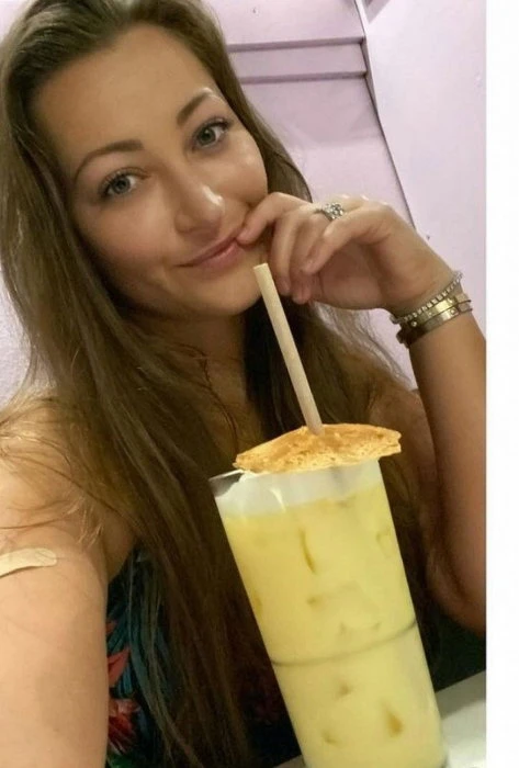 Noreen, Escort, Belleville