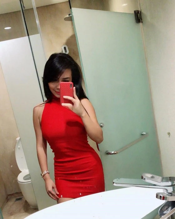 Nina — 2 / 3