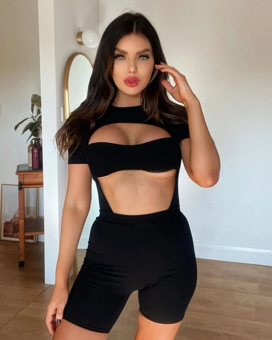 Nicole, Escort, Muscat