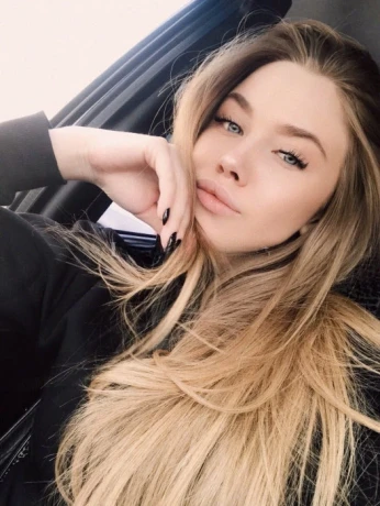 Louise — 2 / 4