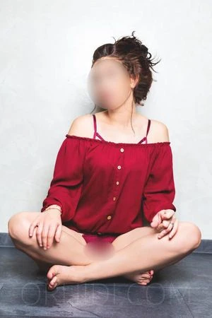 Alissia, sexy Po-Prinzessin - Haus Berger — 5 / 7