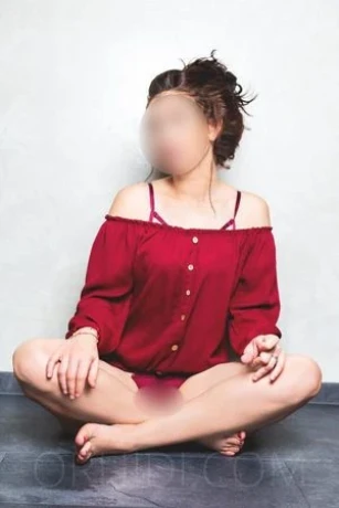 Alissia, sexy Po-Prinzessin - Haus Berger — 5 / 7