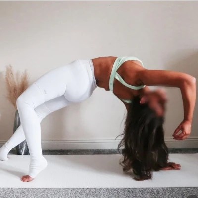 Elle James, Escort, Schaerbeek